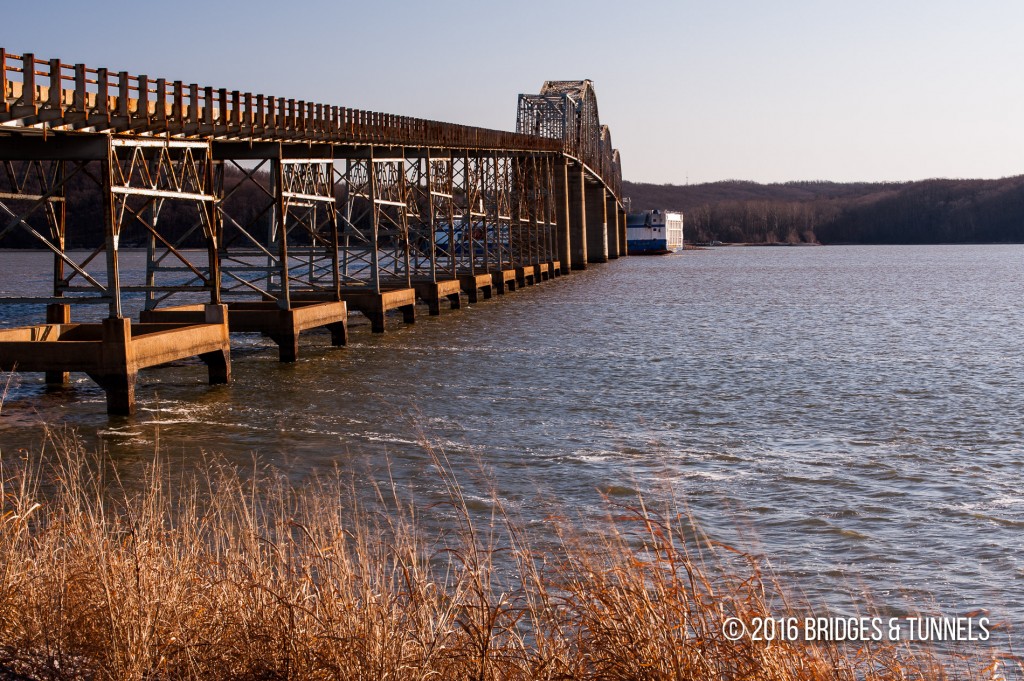 Eggner’s Ferry Bridge (US 68, KY 80)