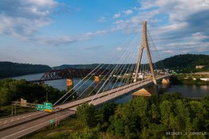 Veterans Memorial Bridge