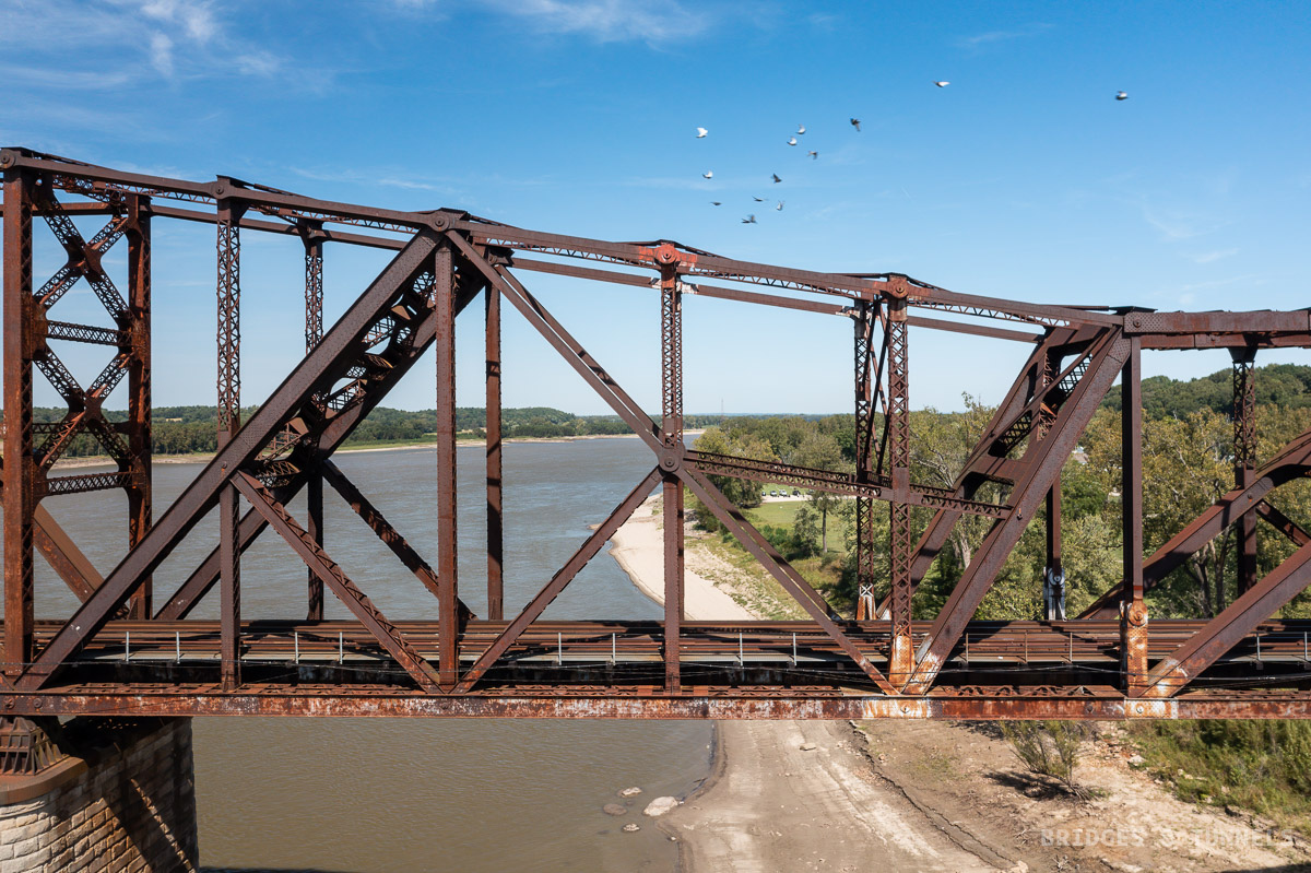 Thebes Bridge