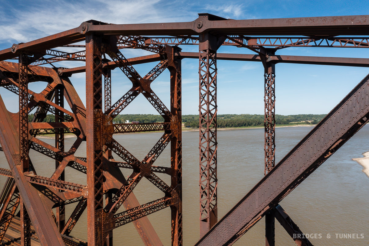 Thebes Bridge
