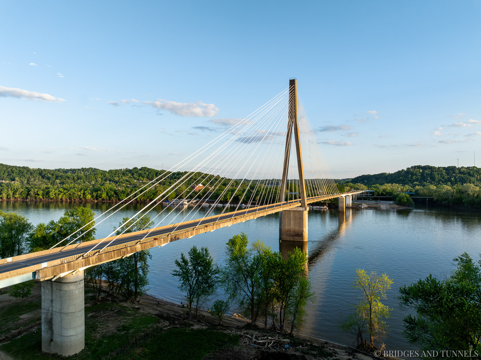 East Huntington Bridge